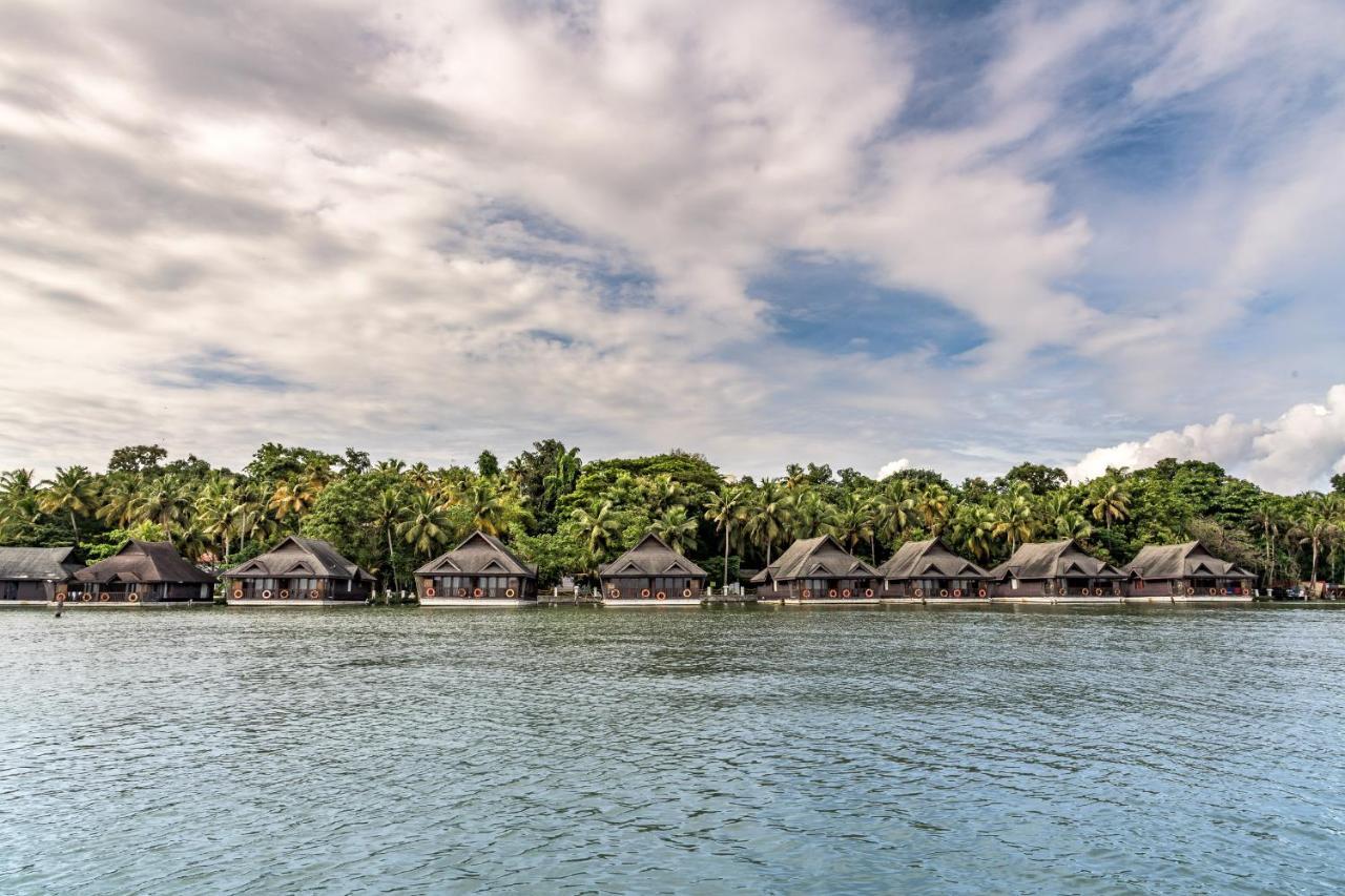 Club Mahindra Ashtamudi Hotel Nindakara Ngoại thất bức ảnh