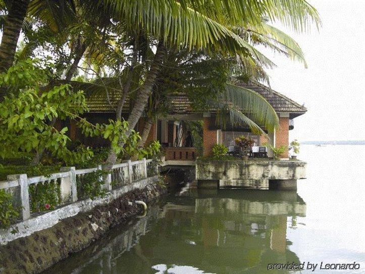 Club Mahindra Ashtamudi Hotel Nindakara Ngoại thất bức ảnh